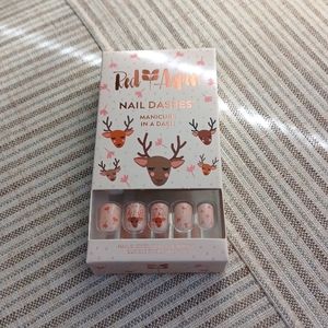 Red Aspen Nail Dashes